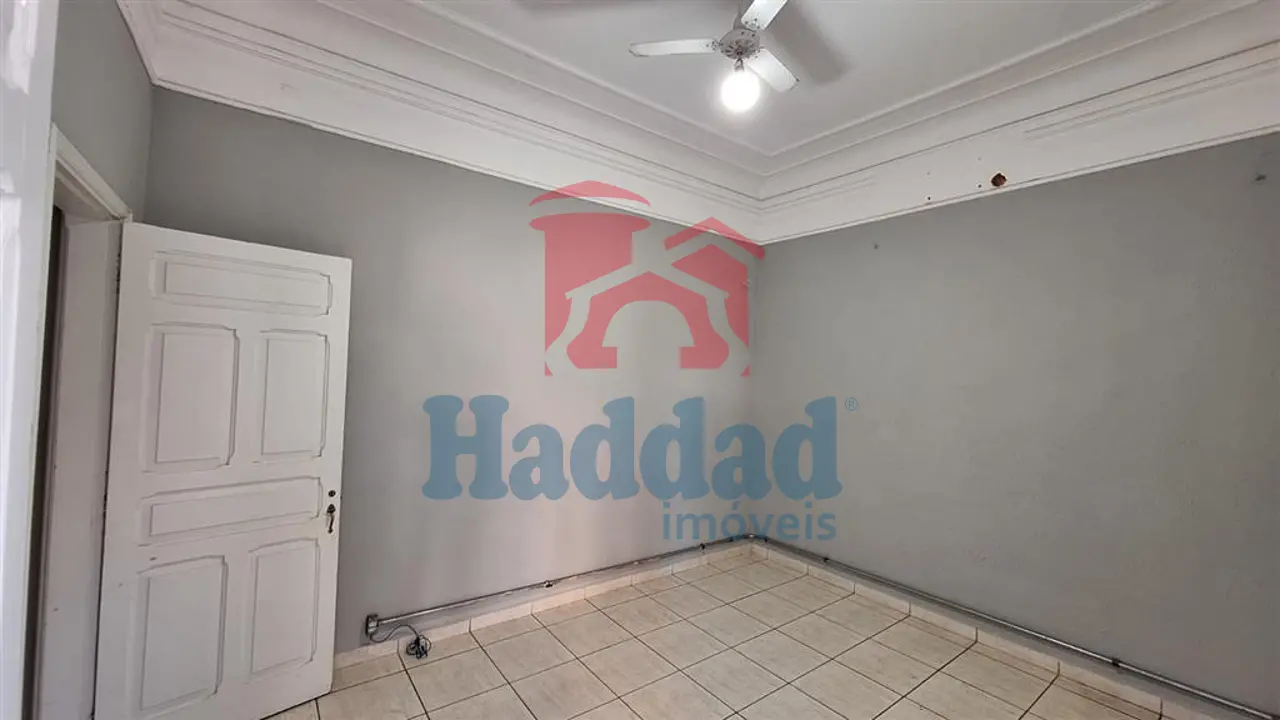 CASA NO CENTRO D BIRIGUI PARA MORADIA OU COMÉRCIO IDEAL PARA CLÍNICAS DE ESTÉTICA -SALÃO DE BELEZA E ESCRITÓRIO Ref: 5293 - 08