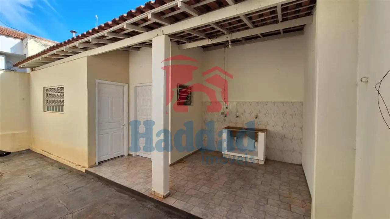 CASA NO CENTRO D BIRIGUI PARA MORADIA OU COMÉRCIO IDEAL PARA CLÍNICAS DE ESTÉTICA -SALÃO DE BELEZA E ESCRITÓRIO Ref: 5293 - 22