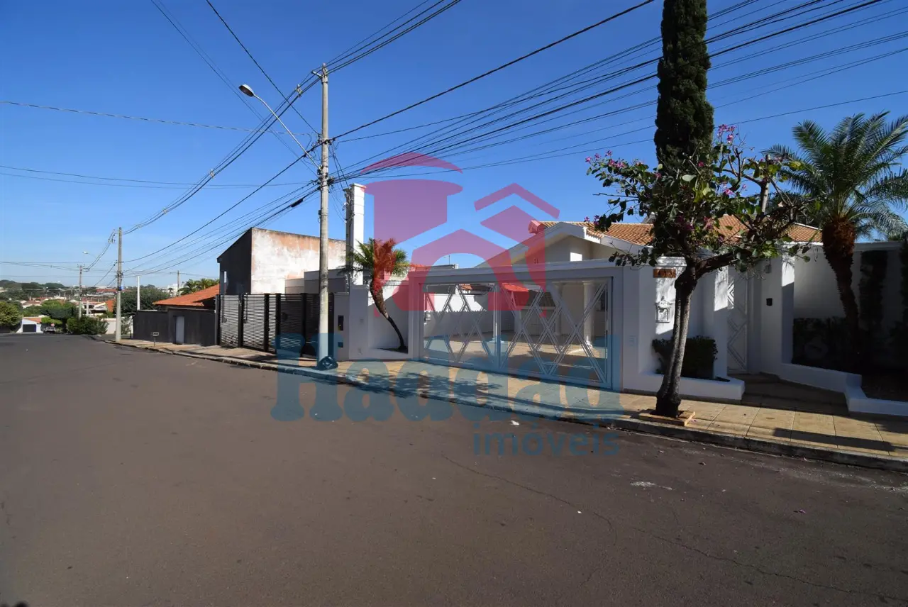 EXCELENTE CASA EM BAIRRO TRANQUILO Ref: 10722 - F05091C