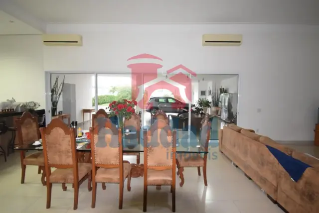 EXCELENTE CASA EM CONDOMINIO FECHADO DE ALTO PADRÃO Ref: 10805 - F14532H