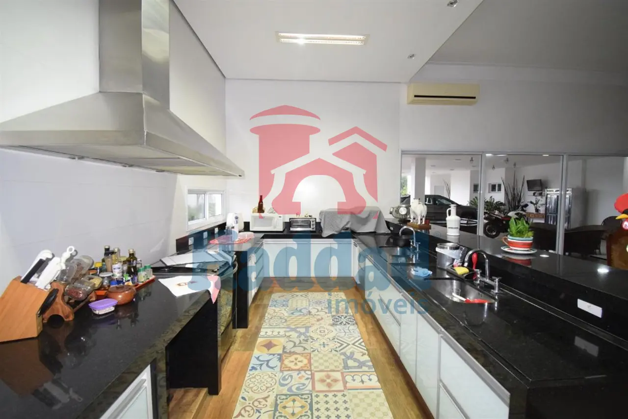 EXCELENTE CASA EM CONDOMINIO FECHADO DE ALTO PADRÃO Ref: 10805 - F14532J