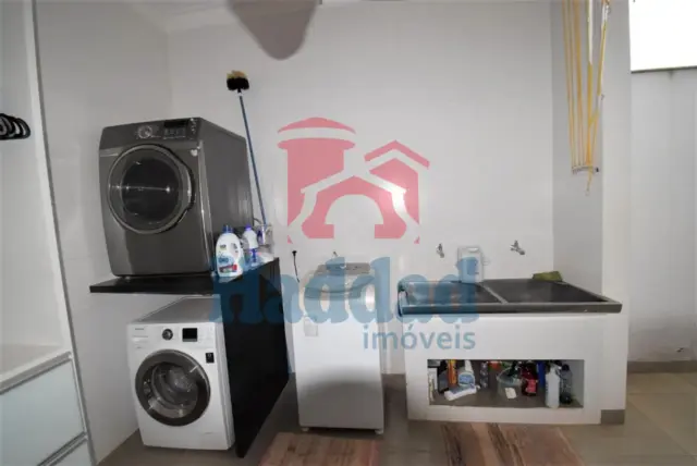 EXCELENTE CASA EM CONDOMINIO FECHADO DE ALTO PADRÃO Ref: 10805 - F14532AI