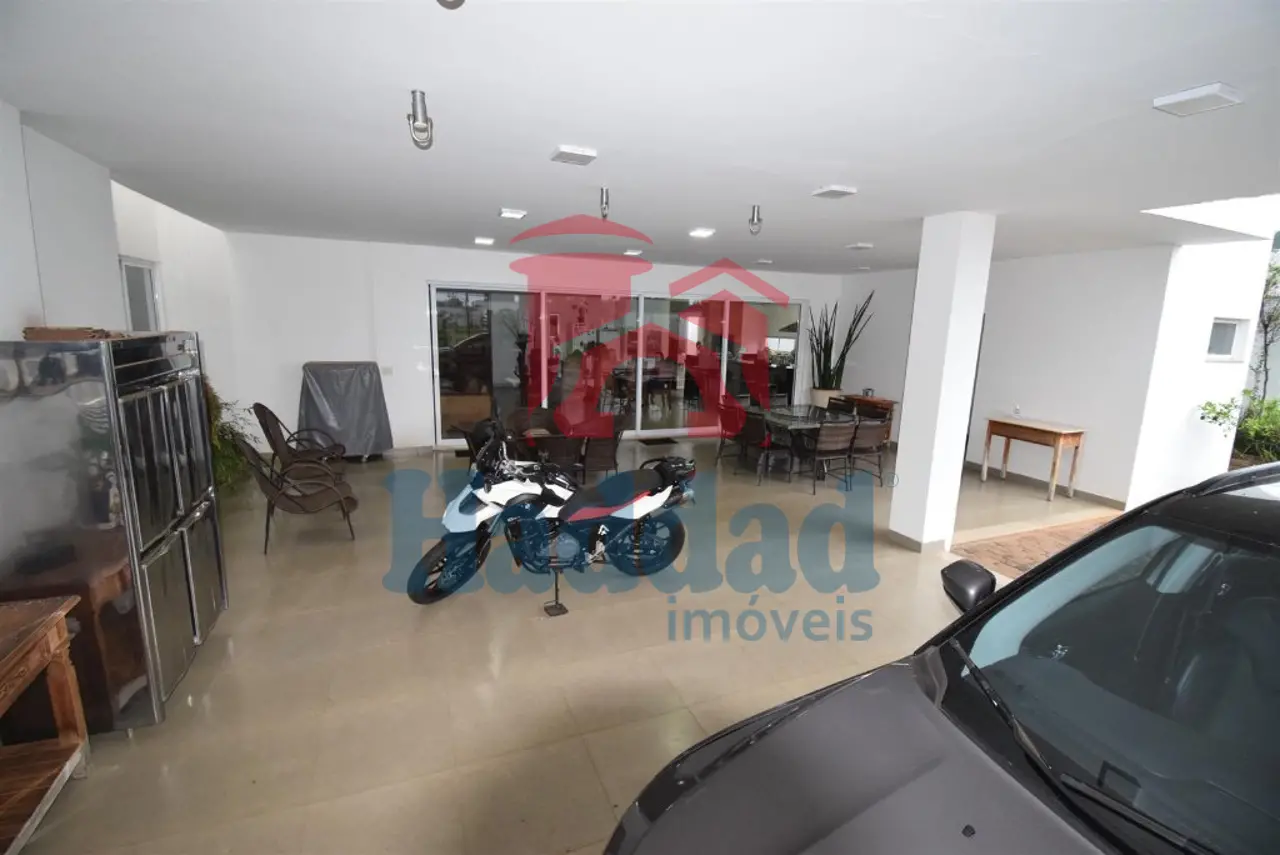 EXCELENTE CASA EM CONDOMINIO FECHADO DE ALTO PADRÃO Ref: 10805 - F14532AM