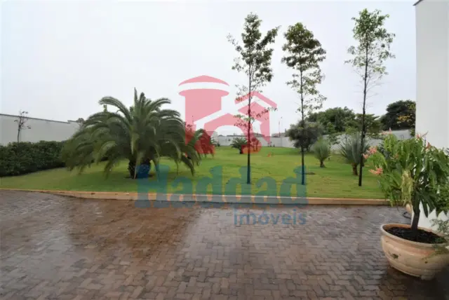 EXCELENTE CASA EM CONDOMINIO FECHADO DE ALTO PADRÃO Ref: 10805 - F14532AR