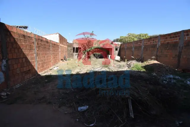 SALÃO COMERCIAL E EDÍOCULA SEM TERMINAREDÍCULA NO FUNDO COM UM QUARTO UM WC E VARANDA, SEM TERMINAR, NA FRENTE SALÃO COMERCIAL, SEM TERMINAR E SEM PORTA Ref: 14108