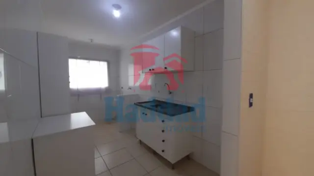 APARTAMENTO COM ARMÁRIOS NA COZINHA Ref: 14883