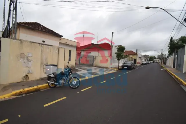 Oportunidade no Centro de Birigui: Amplo Espaço e Versatilidade Ref: 15590