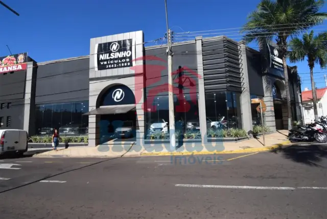 Excelente Ponto Comercial / Loja com Galpão e Escritório no Centro Ref: 15614
