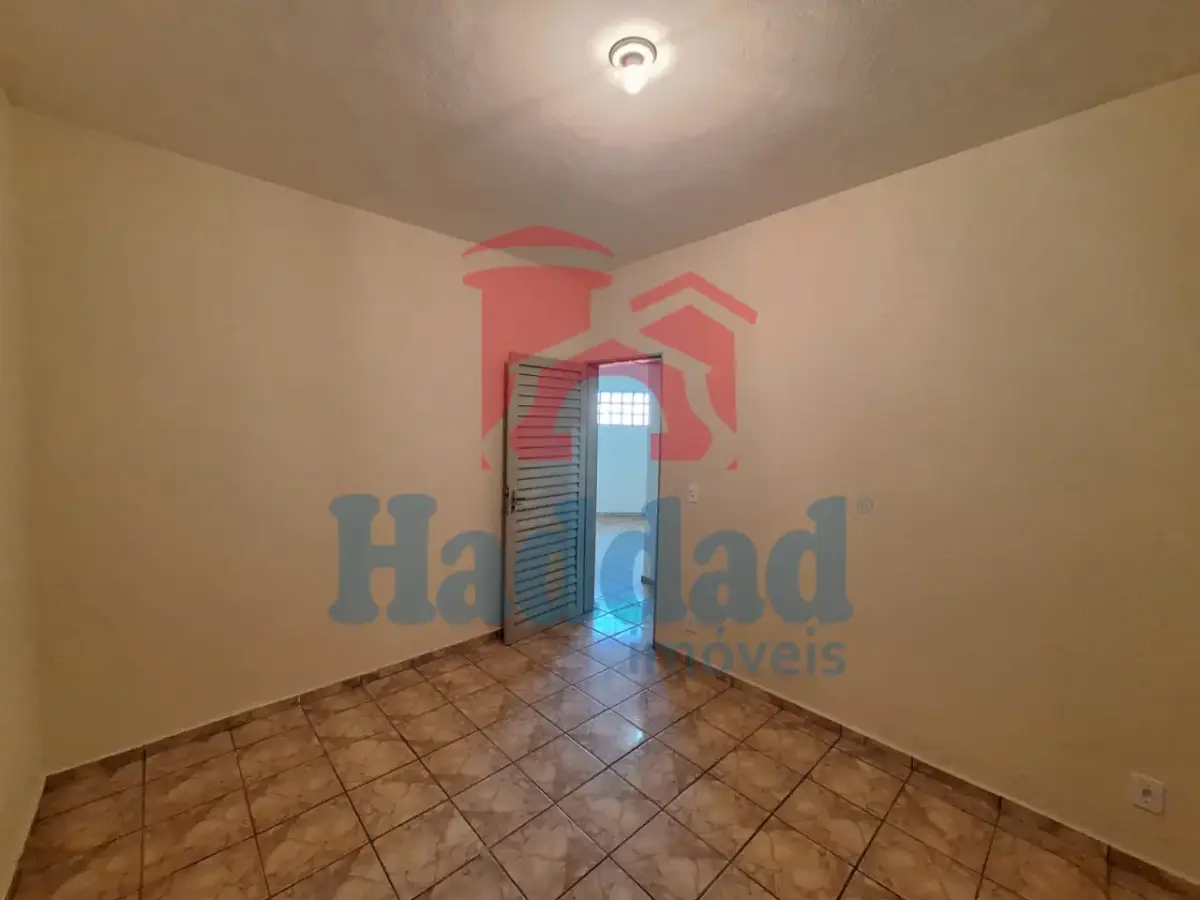 TRÊS CASAS  EM UM TERRENO!! – ÓTIMO NEGÓCIO PARA INVESTIR SEU DINHEIRO E OBTER RENDA. Ref: 15618 - 7