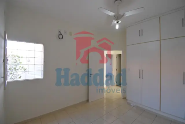EXCELENTE CASA EM BAIRRO TRANQUILO Ref: 10722 - F10722AK