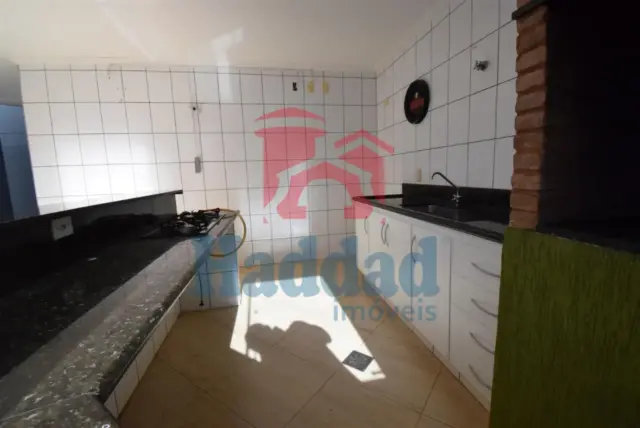 EXCELENTE CASA EM BAIRRO TRANQUILO Ref: 10722 - F10722D