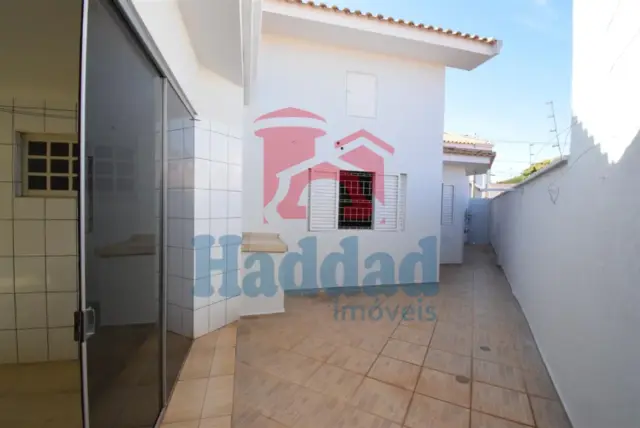 EXCELENTE CASA EM BAIRRO TRANQUILO Ref: 10722 - F10722H