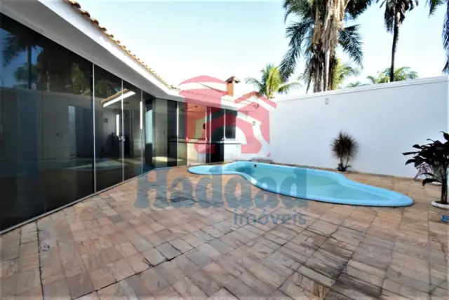 EXCELENTE CASA EM BAIRRO TRANQUILO Ref: 10722 - F10722I