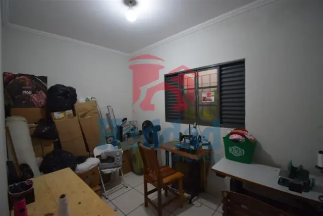 CASA EM BOA LOCALIZAÇÃO PARA INVESTIMENTO Ref: 10937 - DSC_0036