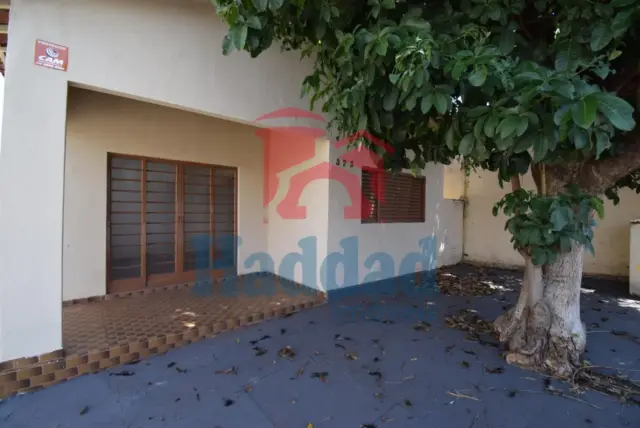 IMOVEL EM RUA COMERCIAL COM ALTO FLUXO Ref: 12471 - F12866D