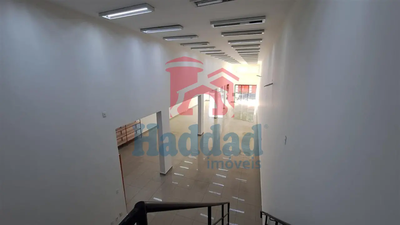 SALAO COMERCIAL PREMIUM NA PRINCIPAL RUA DE BIRIGUI, PÉ DIREITO ALTO, MEZANINO E DEPOSITO GIGANTE Ref: 15643 - 10