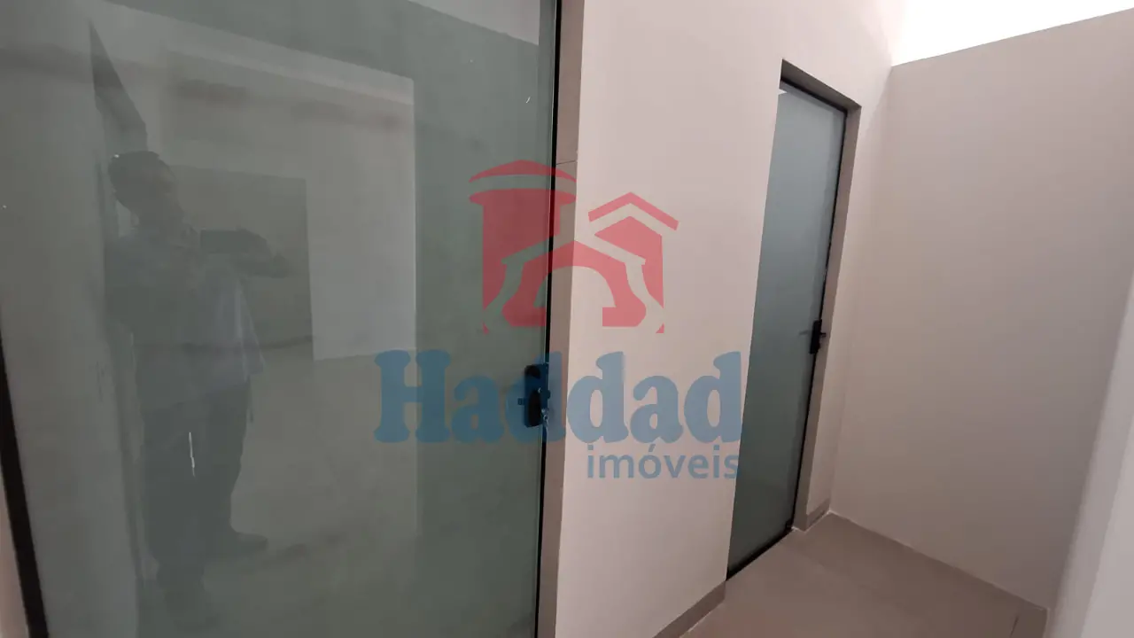 EXCELENTE SALÃO COMERCIAL EM LOCALIZAÇÃO ESTRATÉGICA Ref: 15655 - 11