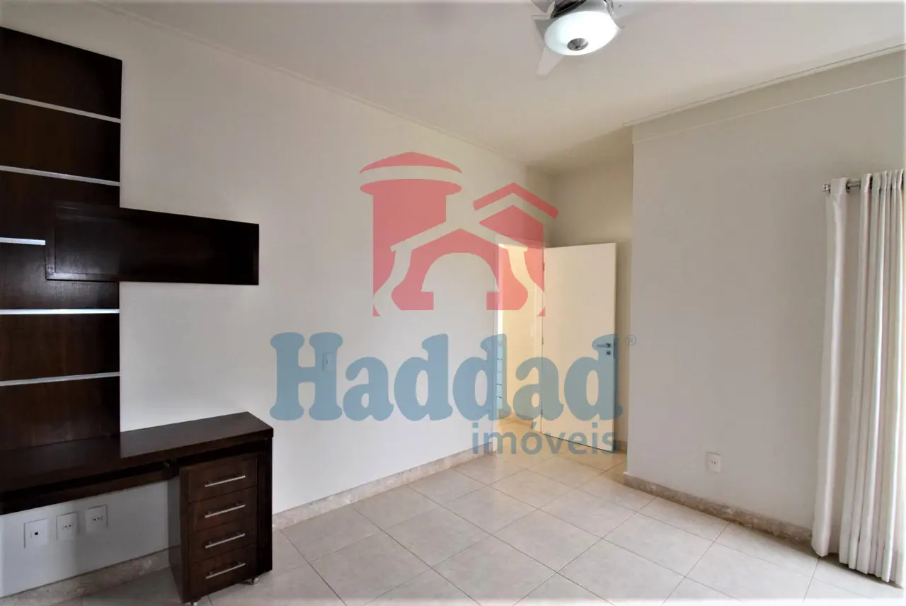 Casa de Alto Padrão em Condomínio Fechado 3 Suítes  Piscina 4 + Vagas Ref: 8867 - DSC_0017