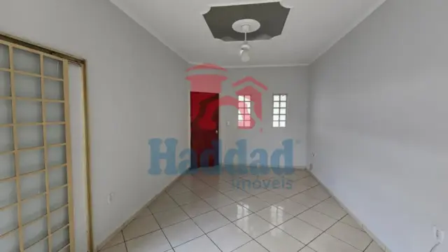 SUA PRIMEIRA CASA PRÓPRIA ESTÁ AQUI: CONFORTÁVEL E BEM LOCALIZADA! Ref: 8972 - 01 (12)