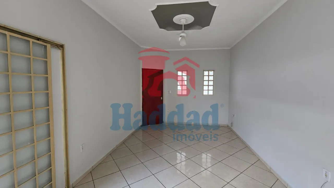 SUA PRIMEIRA CASA PRÓPRIA ESTÁ AQUI: CONFORTÁVEL E BEM LOCALIZADA! Ref: 8972 - 01 (12)