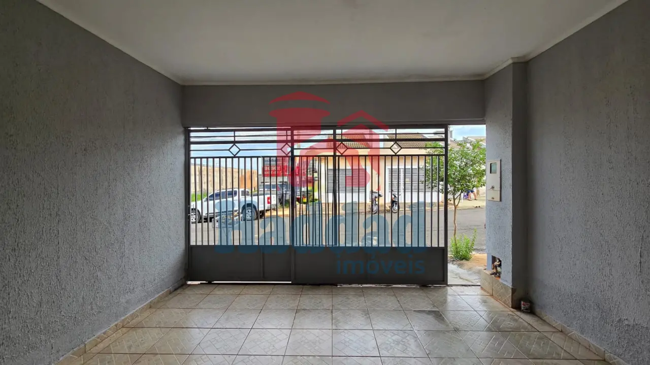 SUA PRIMEIRA CASA PRÓPRIA ESTÁ AQUI: CONFORTÁVEL E BEM LOCALIZADA! Ref: 8972 - 01 (18)