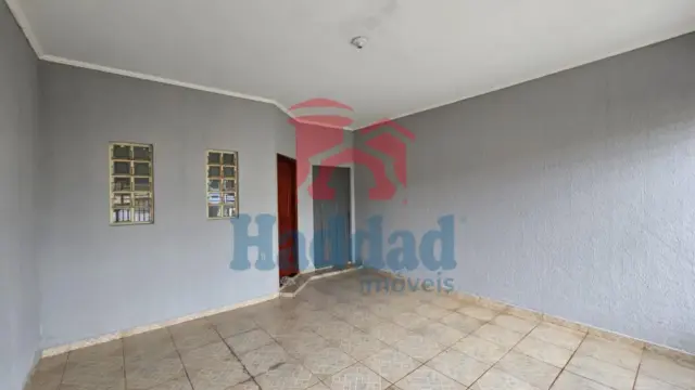 SUA PRIMEIRA CASA PRÓPRIA ESTÁ AQUI: CONFORTÁVEL E BEM LOCALIZADA! Ref: 8972 - 01 (19)