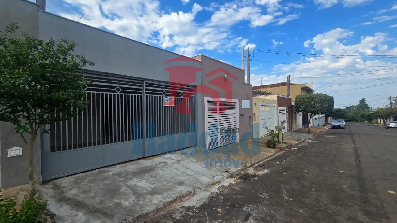 SUA PRIMEIRA CASA PRÓPRIA ESTÁ AQUI: CONFORTÁVEL E BEM LOCALIZADA! Ref: 8972 - 01 (20)