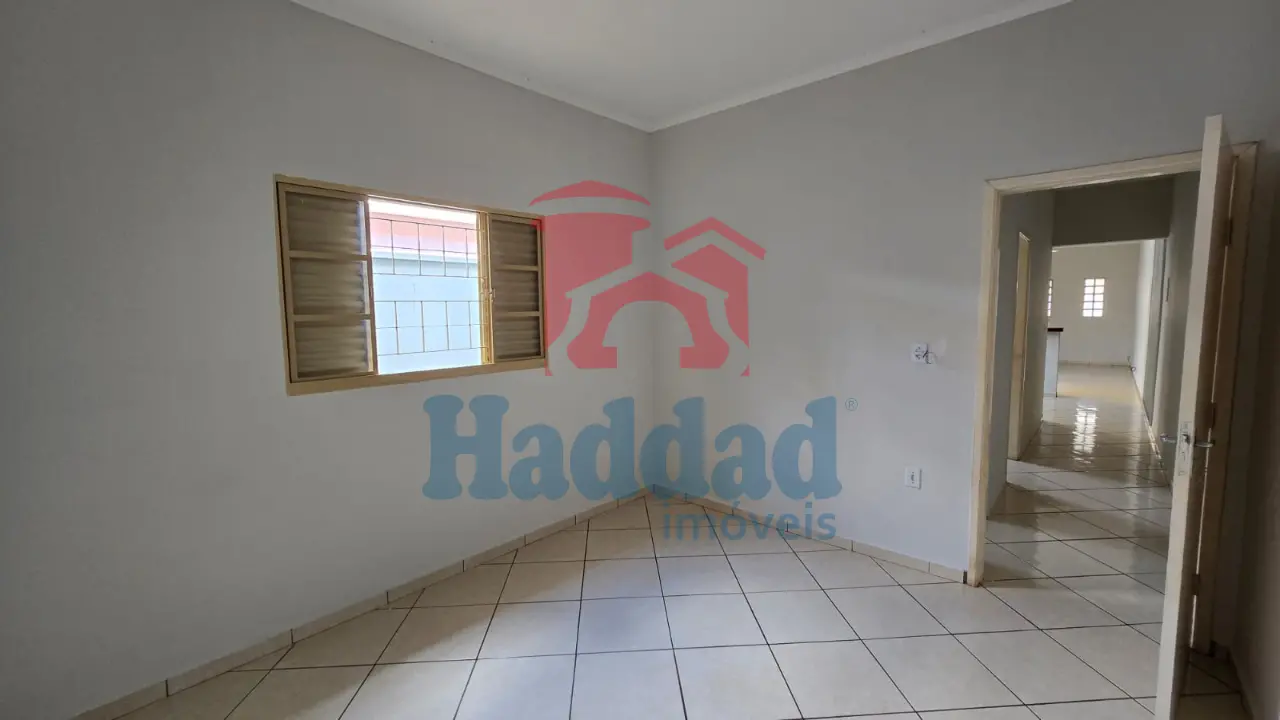 SUA PRIMEIRA CASA PRÓPRIA ESTÁ AQUI: CONFORTÁVEL E BEM LOCALIZADA! Ref: 8972 - 01 (4)