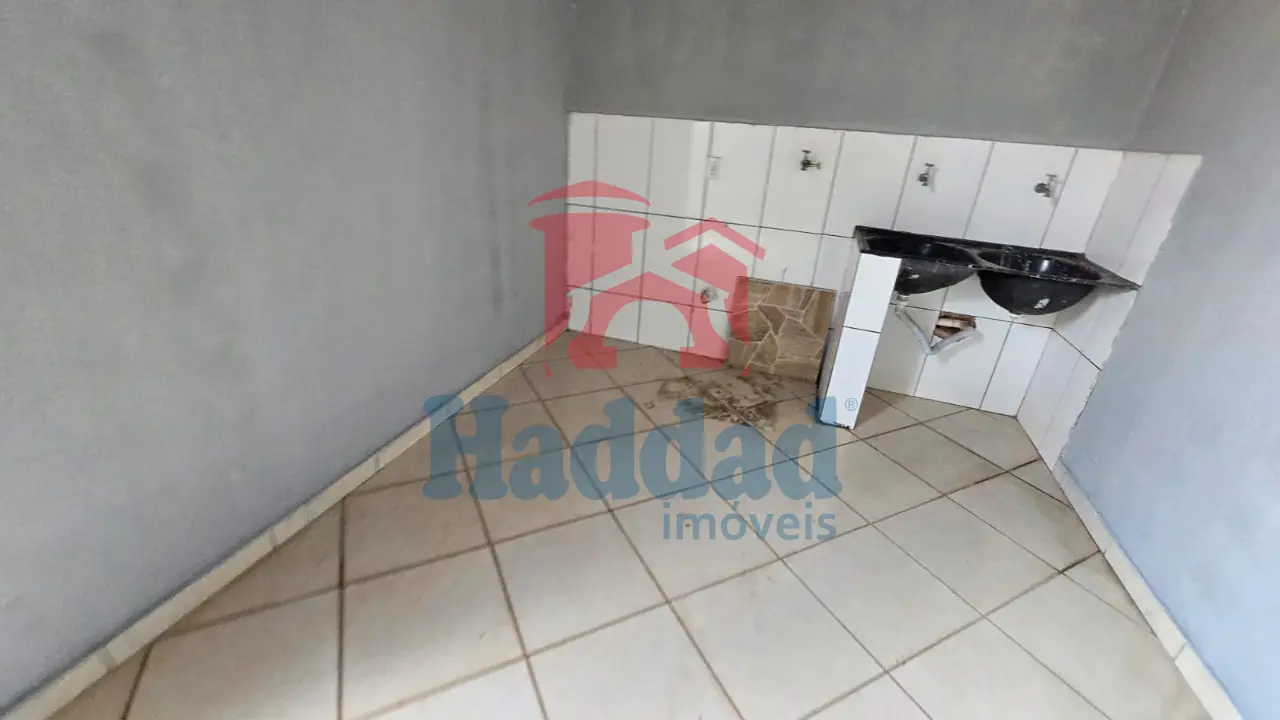 SUA PRIMEIRA CASA PRÓPRIA ESTÁ AQUI: CONFORTÁVEL E BEM LOCALIZADA! Ref: 8972 - 01 (6)