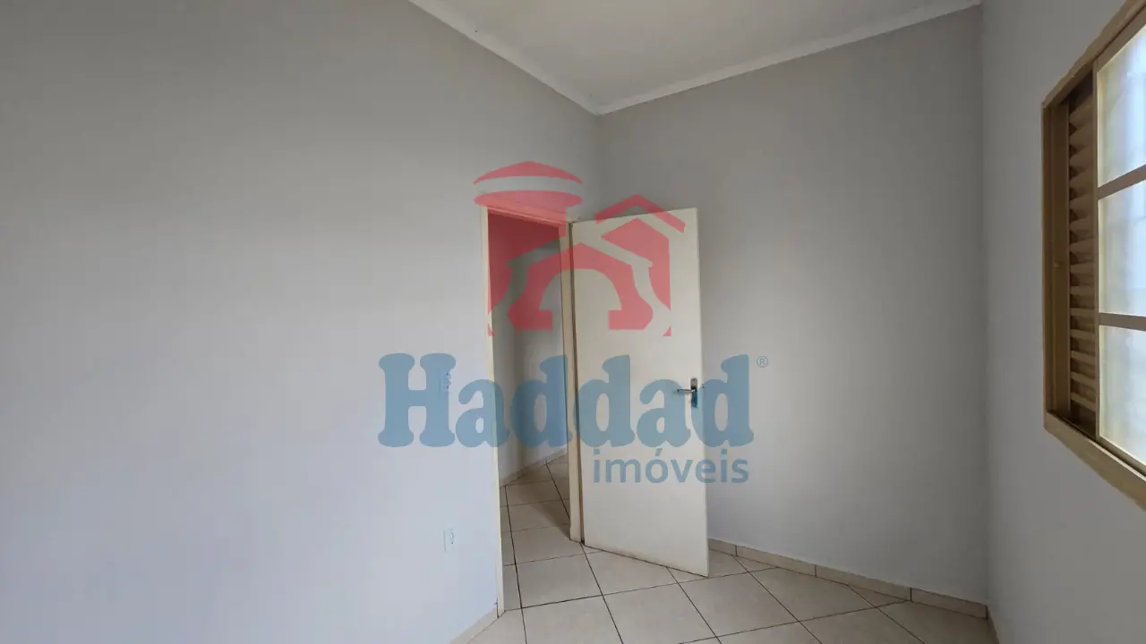 SUA PRIMEIRA CASA PRÓPRIA ESTÁ AQUI: CONFORTÁVEL E BEM LOCALIZADA! Ref: 8972 - 01 (9)