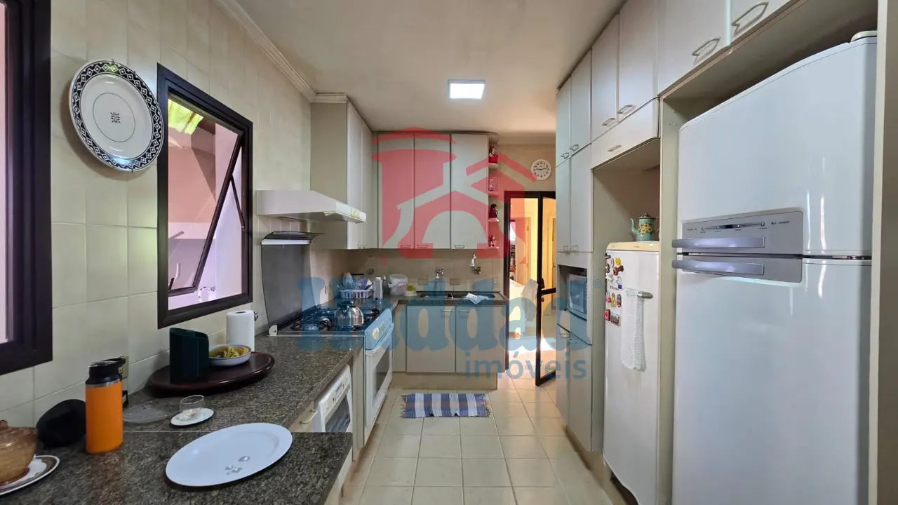 EXELENTE OPORTUNIDADE PARA QUEM BUSCA CONFORTO, SEGURANÇA E LOCALIZAÇÃO PRIVILEGIADA. Ref: 11614 - 01 (22)