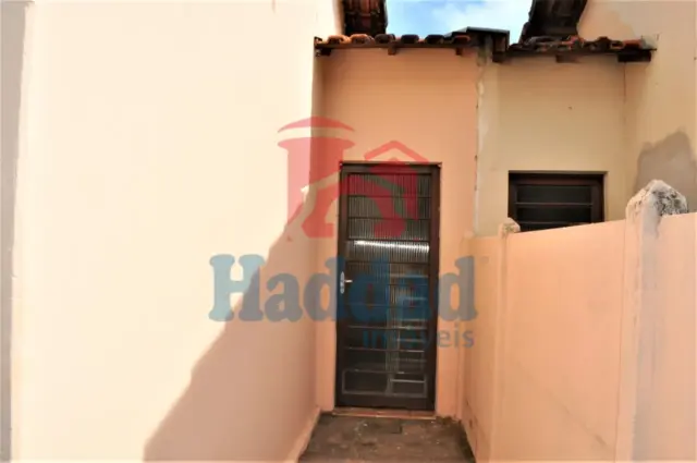 CASA ESQUINA PRIVILEGIADA EM POSIÇAO IDEAL PARA COMERCIO EM FRENTE A CONDOMINIO EM BIRIGUI Ref: 12634 - F09505H