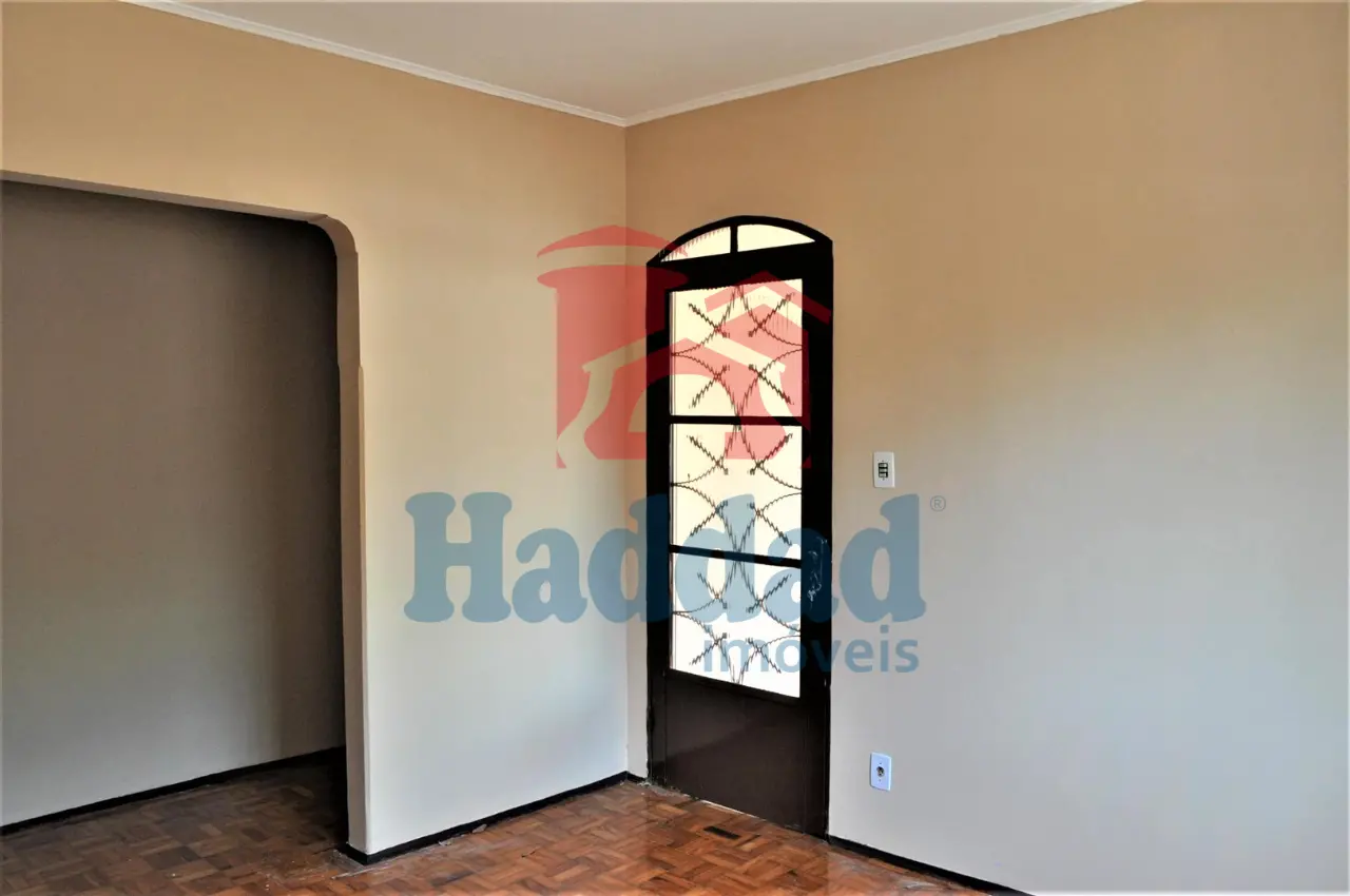 CASA ESQUINA PRIVILEGIADA EM POSIÇAO IDEAL PARA COMERCIO EM FRENTE A CONDOMINIO EM BIRIGUI Ref: 12634 - F09505K
