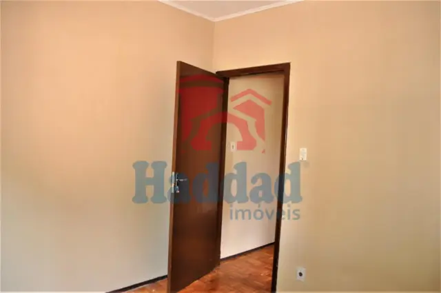 CASA ESQUINA PRIVILEGIADA EM POSIÇAO IDEAL PARA COMERCIO EM FRENTE A CONDOMINIO EM BIRIGUI Ref: 12634 - F09505O