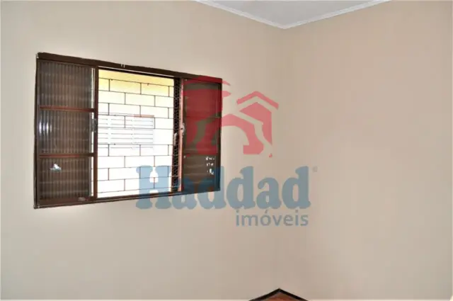 CASA ESQUINA PRIVILEGIADA EM POSIÇAO IDEAL PARA COMERCIO EM FRENTE A CONDOMINIO EM BIRIGUI Ref: 12634 - F09505R