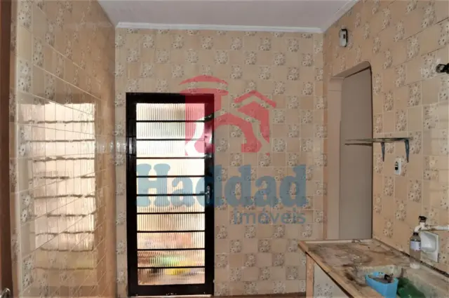 CASA ESQUINA PRIVILEGIADA EM POSIÇAO IDEAL PARA COMERCIO EM FRENTE A CONDOMINIO EM BIRIGUI Ref: 12634 - F09505W