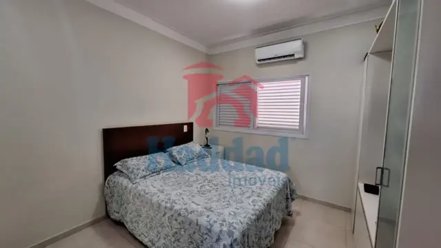 EXCELENTE RESIDÊNCIA COM SUÍTE MASTER, PLANEJADOS E ÁREA DE LAZER EXCLUSIVA CONDOMÍNIO DE ALTO PADRÃO Ref: 15641 - 19
