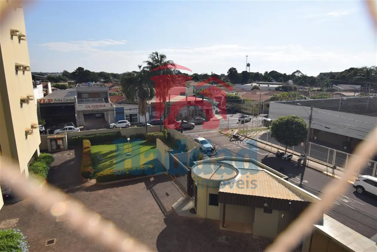 APARTAMENTO BEM LOCALIZADO COM TRÊS DORMITÓRIOS SENDO UMA SUITE. Ref: 15645 - DSC_0017