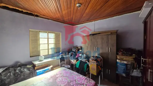 IMÓVEL RESIDENCIAL EM AREA CENTRAL. Ref: 15665 - 01 (12)
