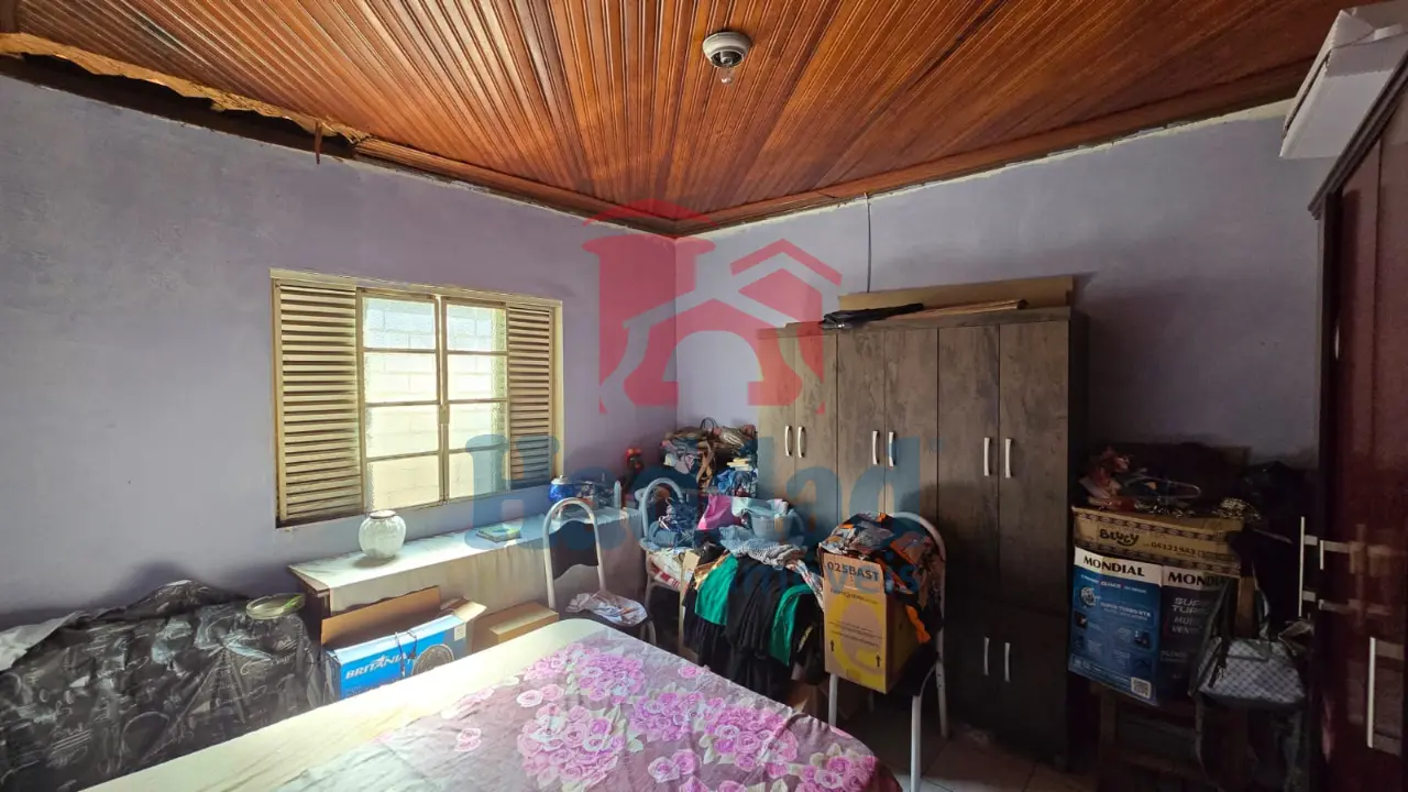 IMÓVEL RESIDENCIAL EM AREA CENTRAL. Ref: 15665 - 01 (12)