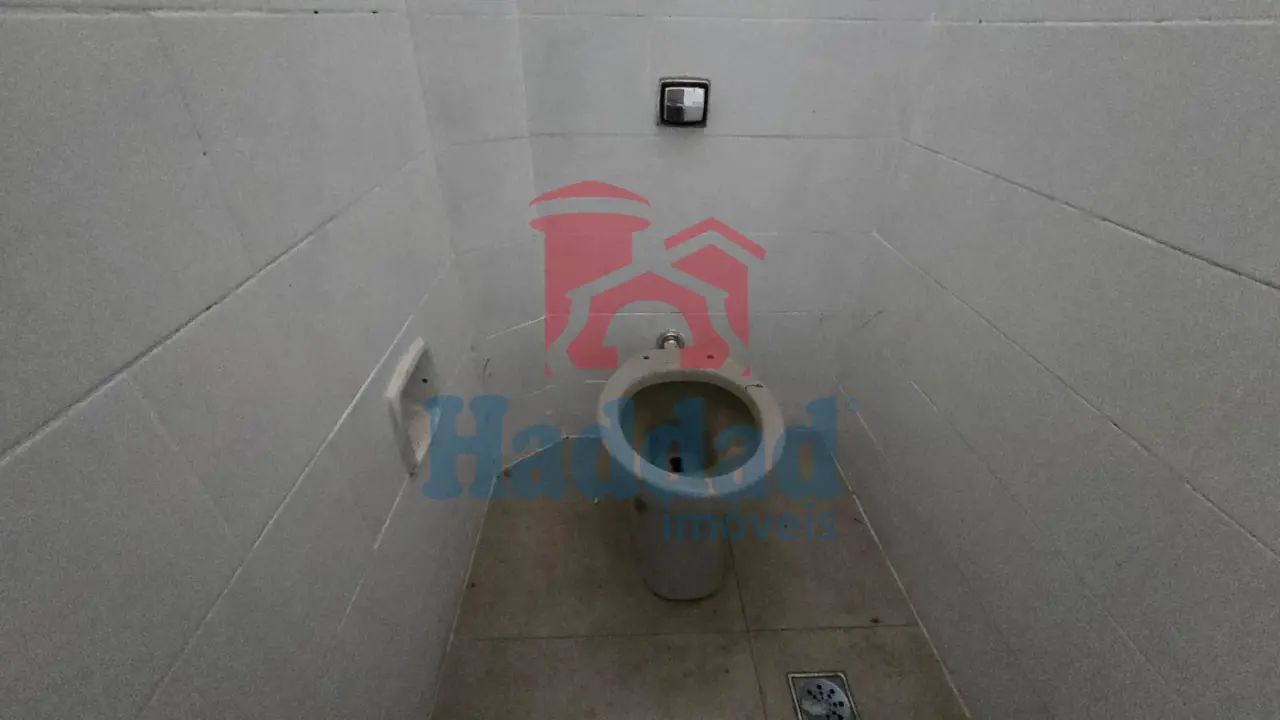 BARRACÃO PARA LOCAÇÃO E VENDA EM ÓTIMA LOCALIZAÇÃO Ref: 15666 - 1 (4)
