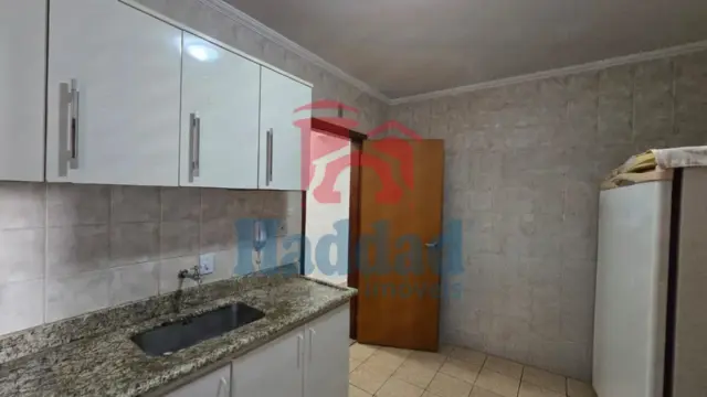 APARTAMENTO EM AREA CENTRAL Ref: 15667 - 003