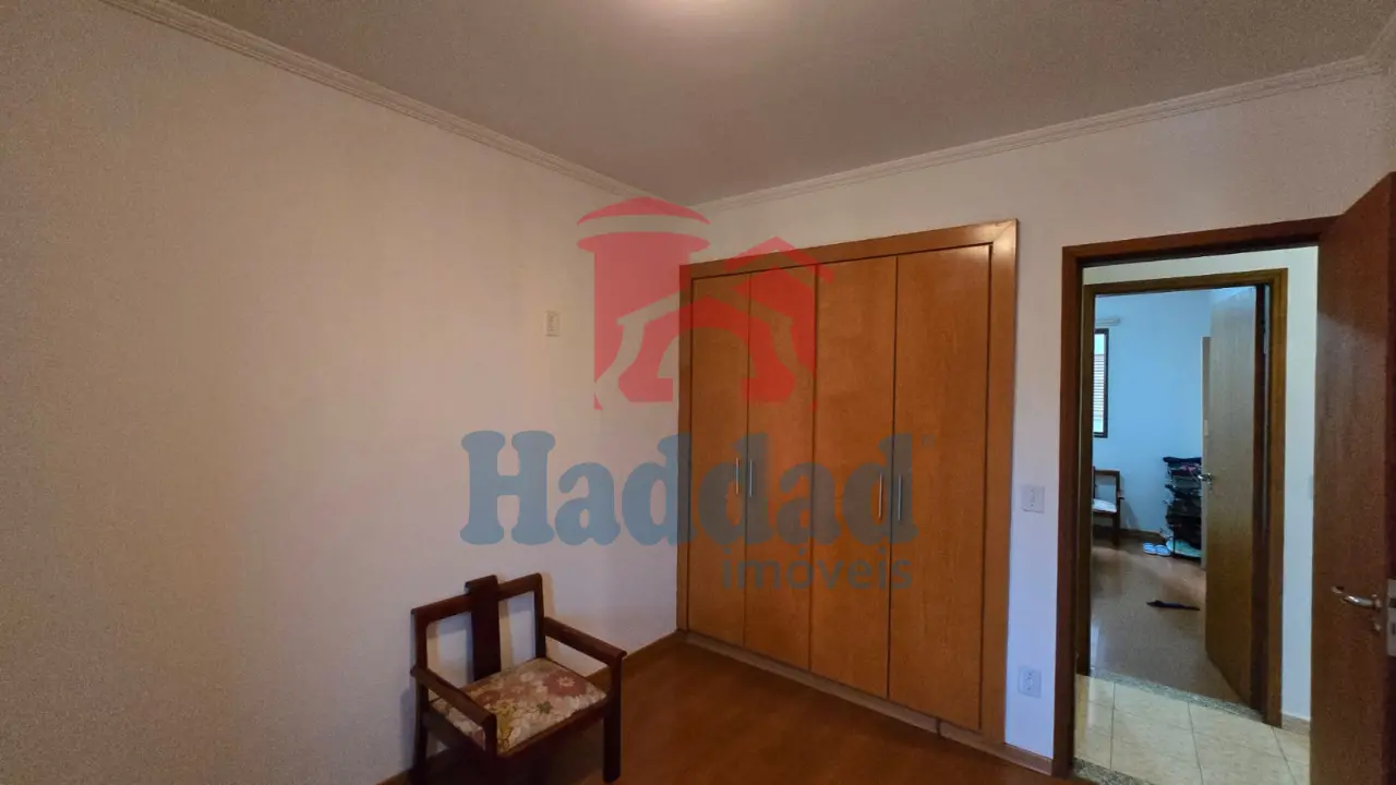 APARTAMENTO EM AREA CENTRAL Ref: 15667 - 011