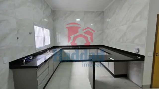 CASA NOVA EM ÓTIMA LOCALIZAÇÃO. Ref: 15675 - 001 (8)