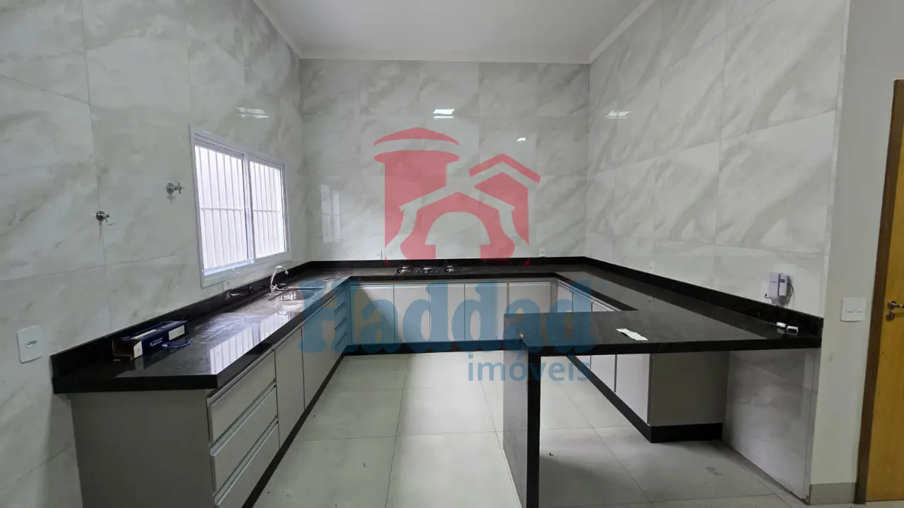 CASA NOVA EM ÓTIMA LOCALIZAÇÃO. Ref: 15675 - 001 (8)
