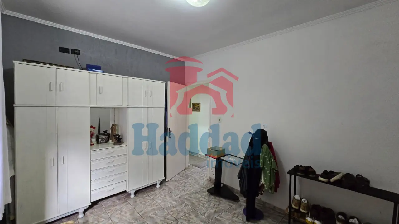 CASA COM EXELENTE LOCALIZAÇÃO E PROXIMO CENTRO Ref: 15683 - 001 (17)