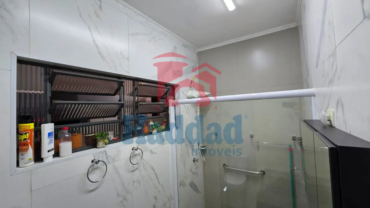 CASA COM EXELENTE LOCALIZAÇÃO E PROXIMO CENTRO Ref: 15683 - 001 (19)